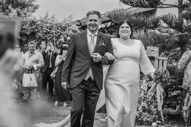 Boda de María y Chema en Masía El Teular, Sueca, una celebración natural y emotiva en Valencia. Salida / Entrada portada