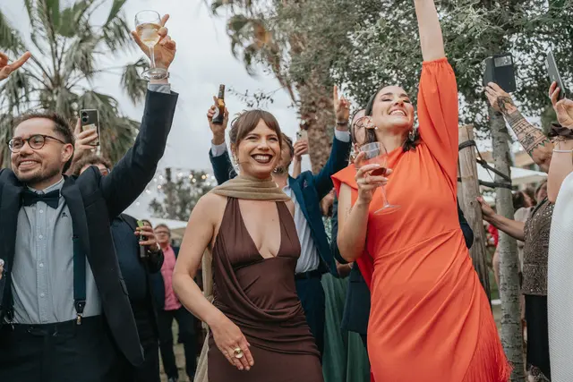 Boda de María y Chema en Masía El Teular, Sueca, una celebración natural y emotiva en Valencia. coctel