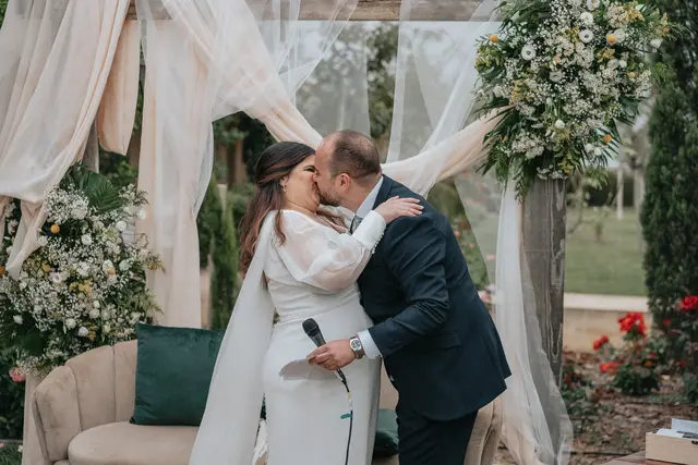 Boda de María y Chema en Masía El Teular, Sueca, una celebración natural y emotiva en Valencia. ceremonia