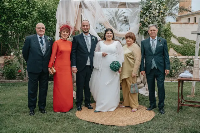 Boda de María y Chema en Masía El Teular, Sueca, una celebración natural y emotiva en Valencia. ceremonia grupales
