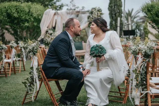 Boda de María y Chema en Masía El Teular, Sueca, una celebración natural y emotiva en Valencia. portada sesion pareja
