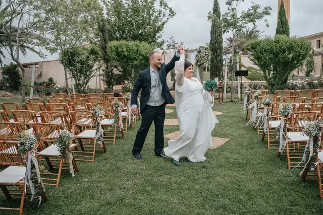 Boda de María y Chema en Masía El Teular, Sueca, una celebración natural y emotiva en Valencia. sesion pareja
