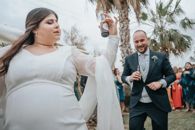 Boda de María y Chema en Masía El Teular, Sueca, una celebración natural y emotiva en Valencia. coctel