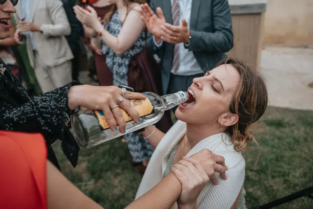 Boda de María y Chema en Masía El Teular, Sueca, una celebración natural y emotiva en Valencia. coctel