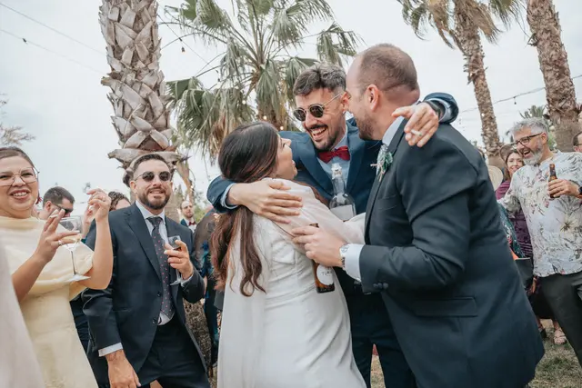 Boda de María y Chema en Masía El Teular, Sueca, una celebración natural y emotiva en Valencia. coctel
