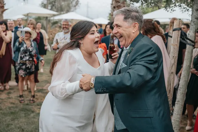 Boda de María y Chema en Masía El Teular, Sueca, una celebración natural y emotiva en Valencia. coctel divertidas portada