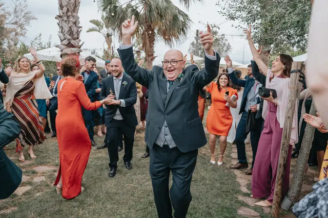 Boda de María y Chema en Masía El Teular, Sueca, una celebración natural y emotiva en Valencia. coctel divertidas portada