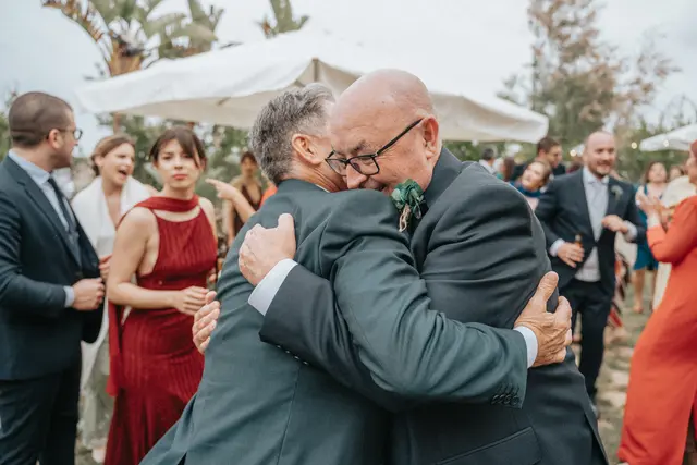 Boda de María y Chema en Masía El Teular, Sueca, una celebración natural y emotiva en Valencia. coctel divertidas emotivas