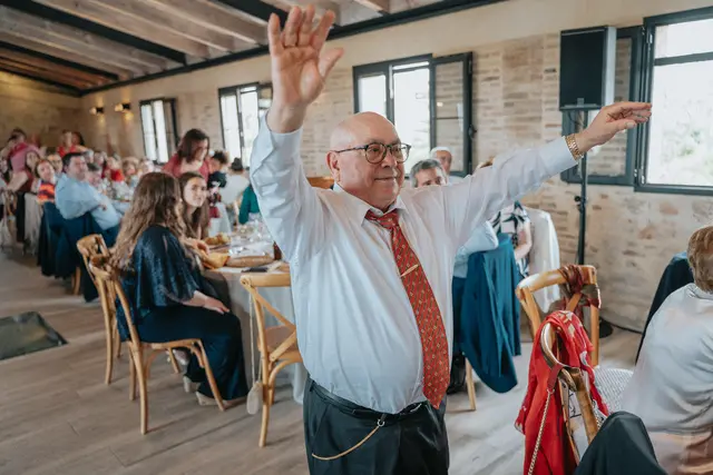 Boda de María y Chema en Masía El Teular, Sueca, una celebración natural y emotiva en Valencia. banquete