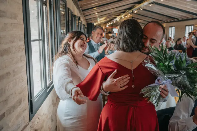 Boda de María y Chema en Masía El Teular, Sueca, una celebración natural y emotiva en Valencia. banquete emotivas