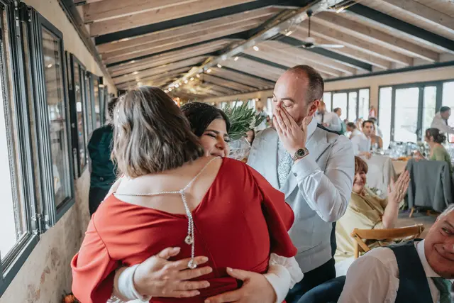 Boda de María y Chema en Masía El Teular, Sueca, una celebración natural y emotiva en Valencia. banquete emotivas