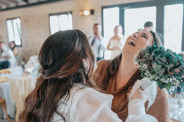 Boda de María y Chema en Masía El Teular, Sueca, una celebración natural y emotiva en Valencia. banquete