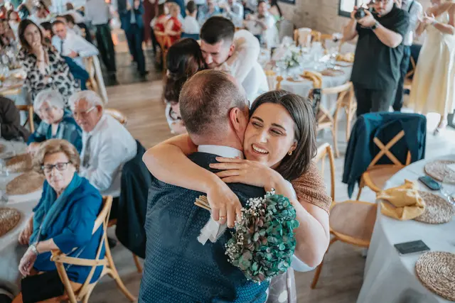 Boda de María y Chema en Masía El Teular, Sueca, una celebración natural y emotiva en Valencia. banquete