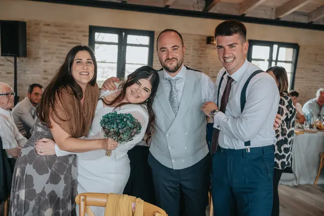 Boda de María y Chema en Masía El Teular, Sueca, una celebración natural y emotiva en Valencia. banquete