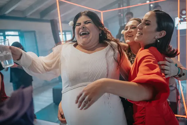 Boda de María y Chema en Masía El Teular, Sueca, una celebración natural y emotiva en Valencia. fiesta