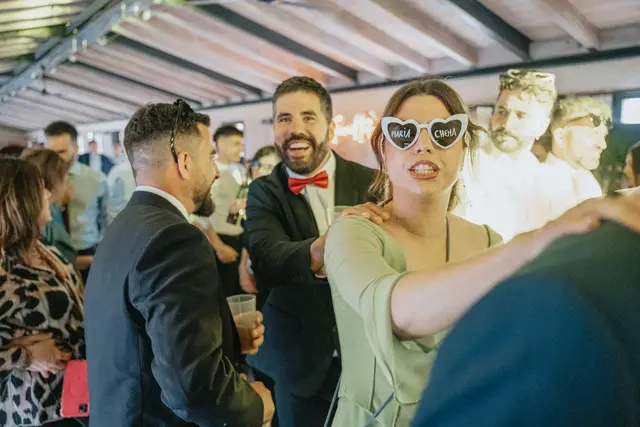 Boda de María y Chema en Masía El Teular, Sueca, una celebración natural y emotiva en Valencia. fiesta
