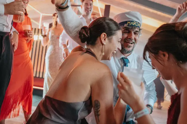 Boda de María y Chema en Masía El Teular, Sueca, una celebración natural y emotiva en Valencia. fiesta