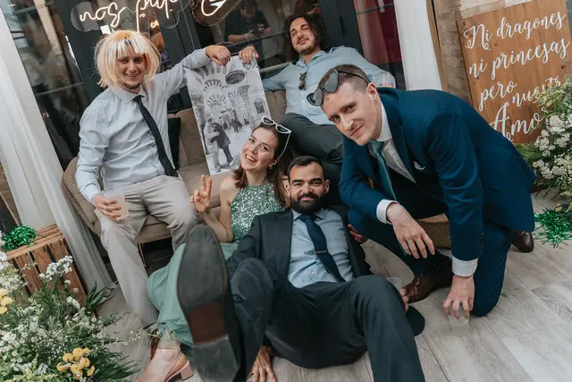 Boda de María y Chema en Masía El Teular, Sueca, una celebración natural y emotiva en Valencia. photocall