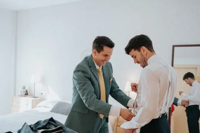Fotografía de boda de María “Periqueta” y Juanan en Minglanilla por Va de Novias preparativos
