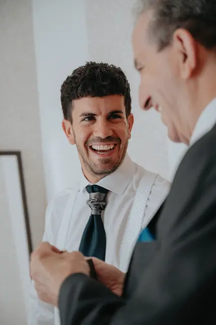 Fotografía de boda de María “Periqueta” y Juanan en Minglanilla por Va de Novias preparativos