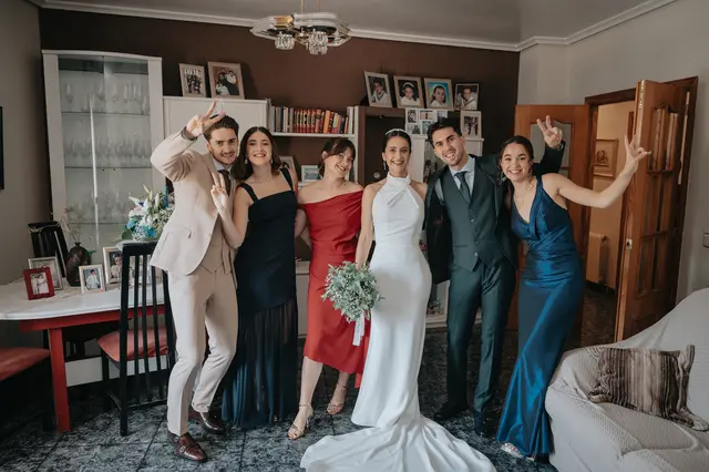 Fotografía de boda de María “Periqueta” y Juanan en Minglanilla por Va de Novias preparativos