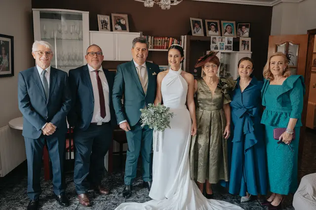 Fotografía de boda de María “Periqueta” y Juanan en Minglanilla por Va de Novias preparativos