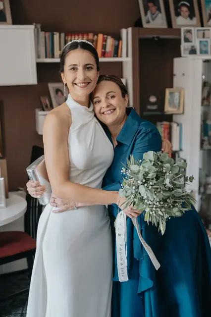 Fotografía de boda de María “Periqueta” y Juanan en Minglanilla por Va de Novias preparativos
