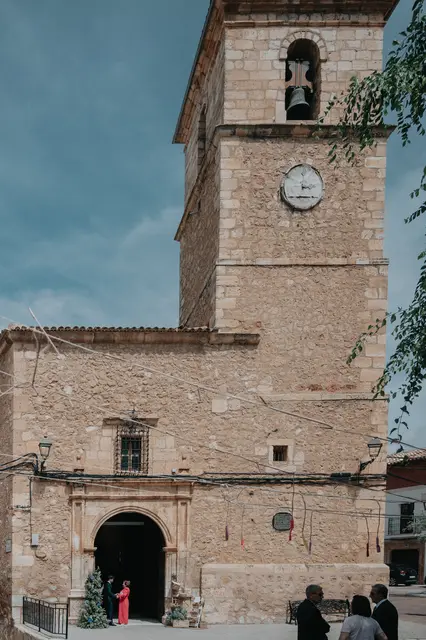 Fotografía de boda de María “Periqueta” y Juanan en Minglanilla por Va de Novias Salida / Entrada