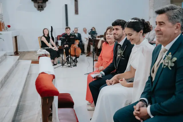 Fotografía de boda de María “Periqueta” y Juanan en Minglanilla por Va de Novias ceremonia