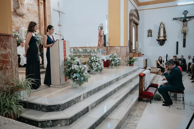 Fotografía de boda de María “Periqueta” y Juanan en Minglanilla por Va de Novias ceremonia