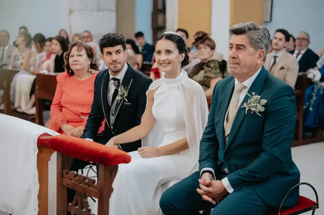 Fotografía de boda de María “Periqueta” y Juanan en Minglanilla por Va de Novias ceremonia