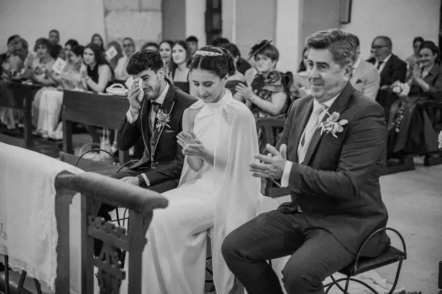 Fotografía de boda de María “Periqueta” y Juanan en Minglanilla por Va de Novias ceremonia portada
