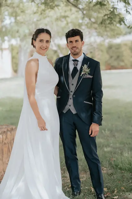 Fotografía de boda de María “Periqueta” y Juanan en Minglanilla por Va de Novias sesion pareja