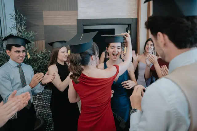 Fotografía de boda de María “Periqueta” y Juanan en Minglanilla por Va de Novias banquete