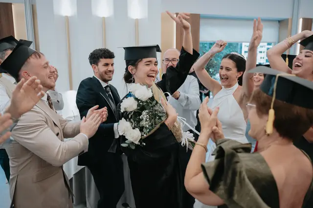 Fotografía de boda de María “Periqueta” y Juanan en Minglanilla por Va de Novias banquete portada