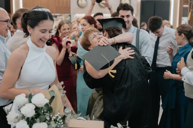 Fotografía de boda de María “Periqueta” y Juanan en Minglanilla por Va de Novias banquete
