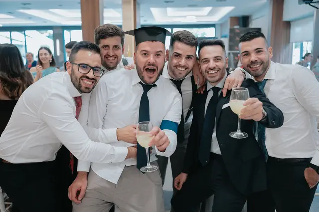 Fotografía de boda de María “Periqueta” y Juanan en Minglanilla por Va de Novias banquete