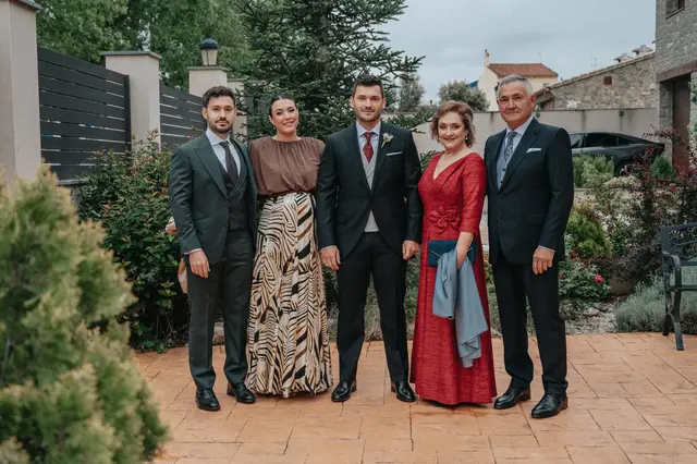 Boda de Marta y Javi en Campo Aníbal y Barracas, fotografía y vídeo de boda en Valencia preparativos