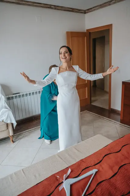 Boda de Marta y Javi en Campo Aníbal y Barracas, fotografía y vídeo de boda en Valencia preparativos