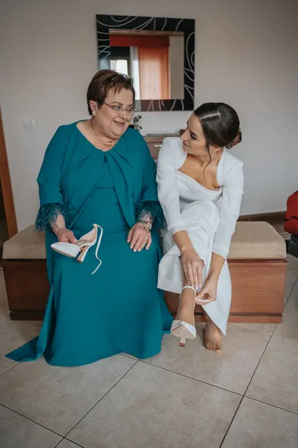 Boda de Marta y Javi en Campo Aníbal y Barracas, fotografía y vídeo de boda en Valencia preparativos