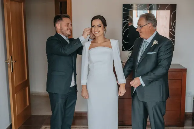 Boda de Marta y Javi en Campo Aníbal y Barracas, fotografía y vídeo de boda en Valencia preparativos