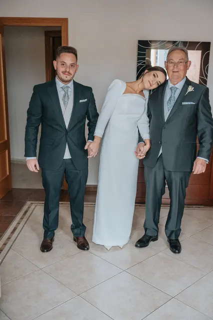 Boda de Marta y Javi en Campo Aníbal y Barracas, fotografía y vídeo de boda en Valencia portada preparativos