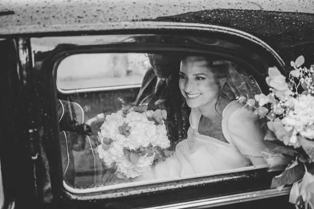 Boda de Marta y Javi en Campo Aníbal y Barracas, fotografía y vídeo de boda en Valencia BW Salida / Entrada portada