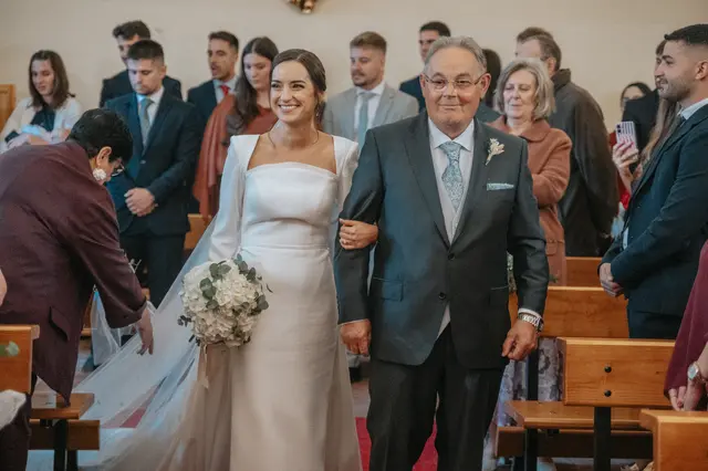 Boda de Marta y Javi en Campo Aníbal y Barracas, fotografía y vídeo de boda en Valencia Salida / Entrada