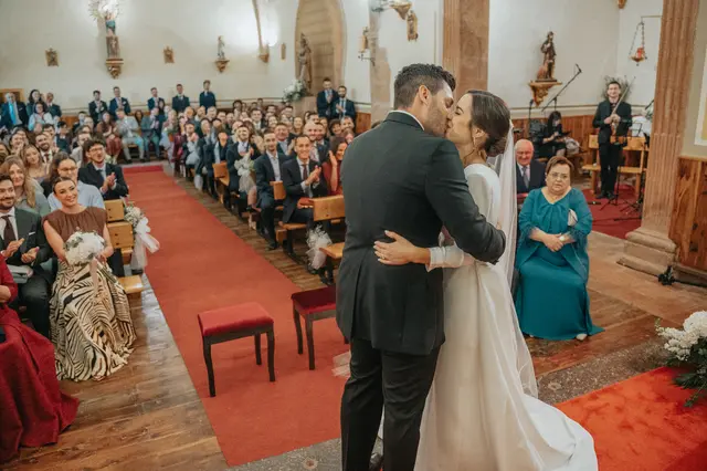 Boda de Marta y Javi en Campo Aníbal y Barracas, fotografía y vídeo de boda en Valencia ceremonia portada