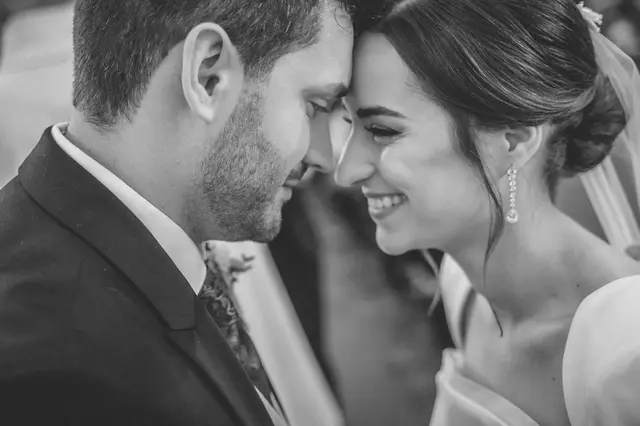 Boda de Marta y Javi en Campo Aníbal y Barracas, fotografía y vídeo de boda en Valencia BW ceremonia portada