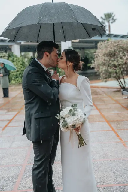 Boda de Marta y Javi en Campo Aníbal y Barracas, fotografía y vídeo de boda en Valencia portada sesion pareja