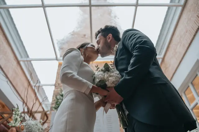 Boda de Marta y Javi en Campo Aníbal y Barracas, fotografía y vídeo de boda en Valencia portada sesion pareja