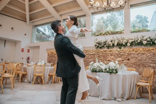Boda de Marta y Javi en Campo Aníbal y Barracas, fotografía y vídeo de boda en Valencia portada sesion pareja