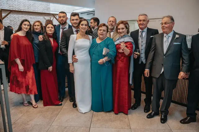 Boda de Marta y Javi en Campo Aníbal y Barracas, fotografía y vídeo de boda en Valencia coctel grupales